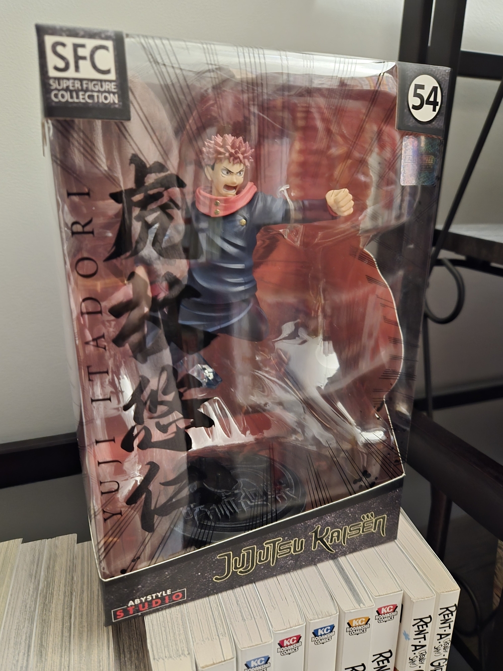 Jujutsu Kaisen Itadori Yuji Collectible Figure - Red/Black